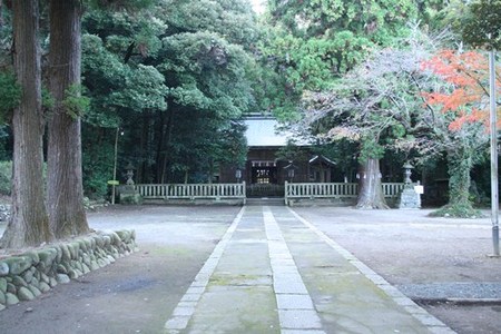 写真：神社の入り口付近の様子