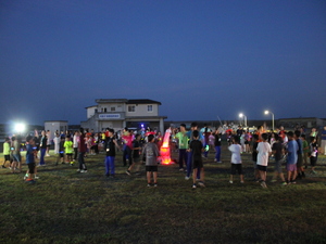 写真:キャンプファイヤーの様子