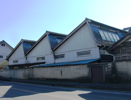 写真:岡村織物工場の外観