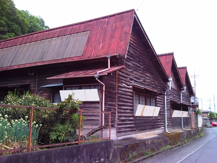写真:旧織物工場の外観