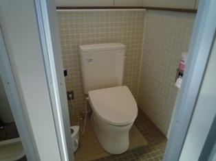 写真：改修したトイレ2