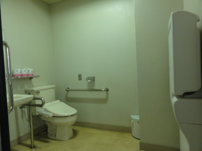 写真：黒保根支所多目的トイレ