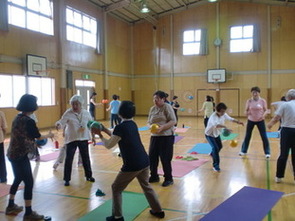 写真：かもしかスポーツクラブでの教室の様子