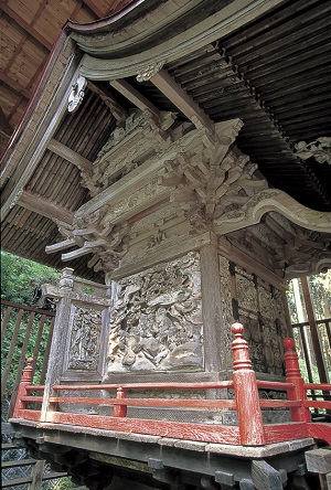 写真:栗生神社の彫刻