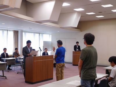 写真：第55回桐生市ぶどう展示会 褒賞授与式の様子1