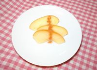 写真：パッククッキングで作ったリンゴのコンポート