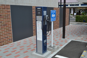 写真：電気自動車充電設備