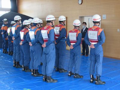 写真：消防本部・消防団の連携によるブラインド型訓練の様子1