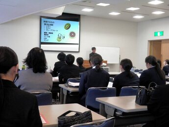 写真：理科学習発表会の様子