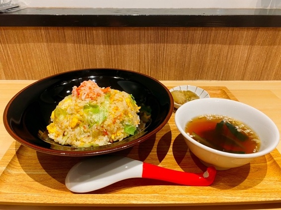 写真：料理その3（カニレタスチャーハン）