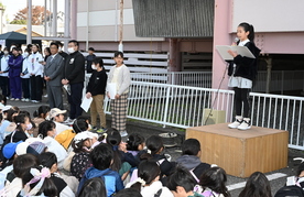 写真：オープニングセレモニーミニきりゅう市長挨拶の様子