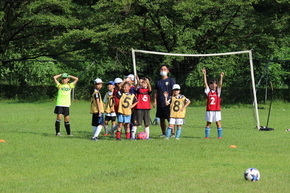 黒保根で合宿をするサッカークラブチームの写真