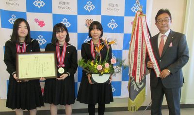 写真：桐生高校茶華道部による「Ikenobo花の甲子園2022」優勝報告の様子