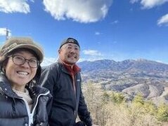 荒神山に登って赤城山を背景に撮った写真