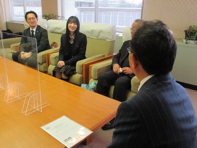 写真：桐生第一高等学校・中野みやび様ご来訪の様子1