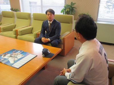 写真：埼玉西武ライオンズ・蛭間拓哉選手ご来訪の様子2