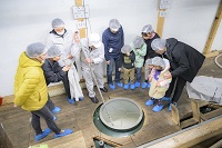 写真：酒蔵見学