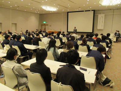 写真：富岡市に学ぶ地域づくり講演会の様子