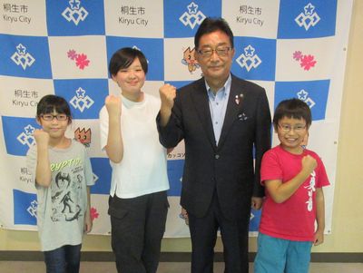 写真：子どもがつくるまち「ミニきりゅう2024」ミニきりゅう市長ご来訪の様子1