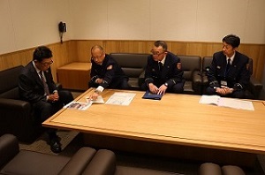 写真:活動報告の様子