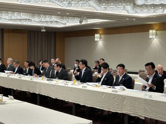 写真：群馬県選出国会議員との朝食会様子