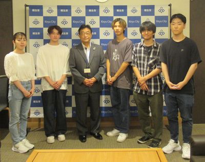 写真：群馬大学理工学部「課題発見セミナー」における学生受入れの様子
