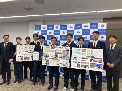 写真:桐生工業高校による「2025年第16回高校生の建築甲子園」優勝報告の様子