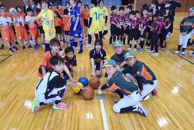 写真：新里社会体育館改修工事竣工式の様子5