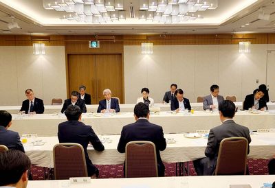 写真:群馬県選出国会議員との朝食会の様子4