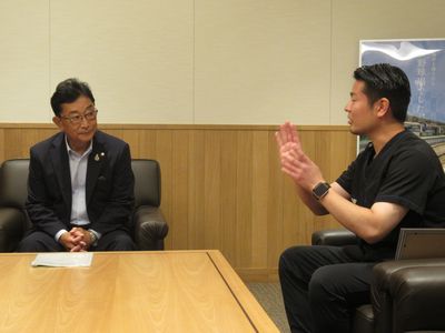 写真：第23回医療オリンピックC-1全国大会優勝報告の様子2