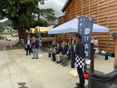 写真：電リキ車重伝建ガイドツアー出発式の様子5