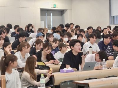 写真:立教大学で講演を行いました4