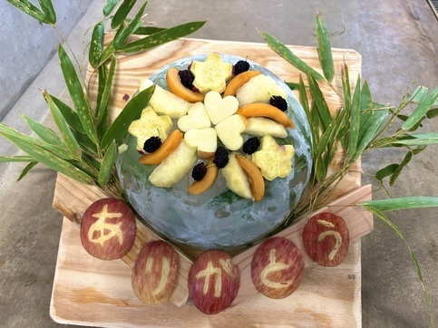 特製のケーキ風プレートの画像