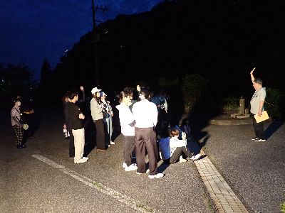 写真：解説する指導員